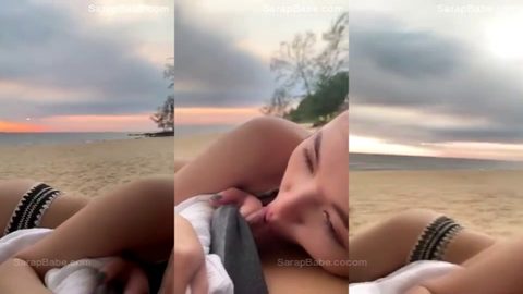 Petite Gives Blowjob Isteri Views Isteri Orang